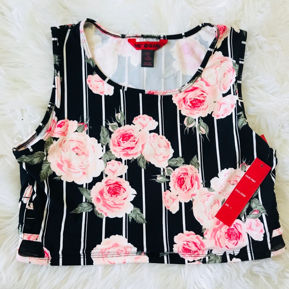 •NEW• CROP TOP
